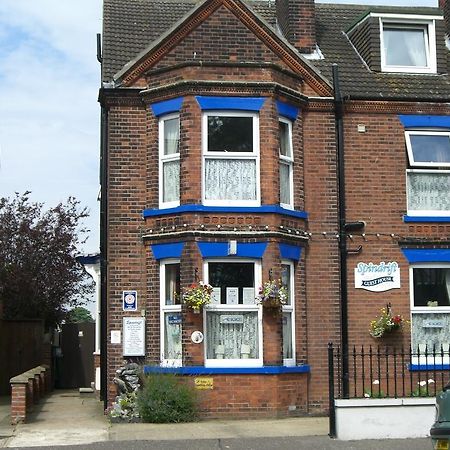 Spindrift Guest House - Adults Only Great Yarmouth Bagian luar foto