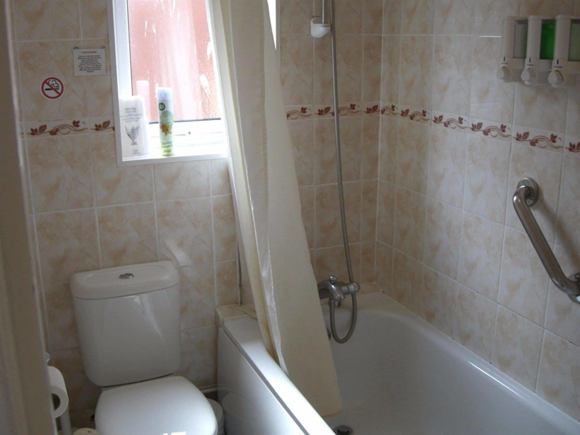 Spindrift Guest House - Adults Only Great Yarmouth Bagian luar foto