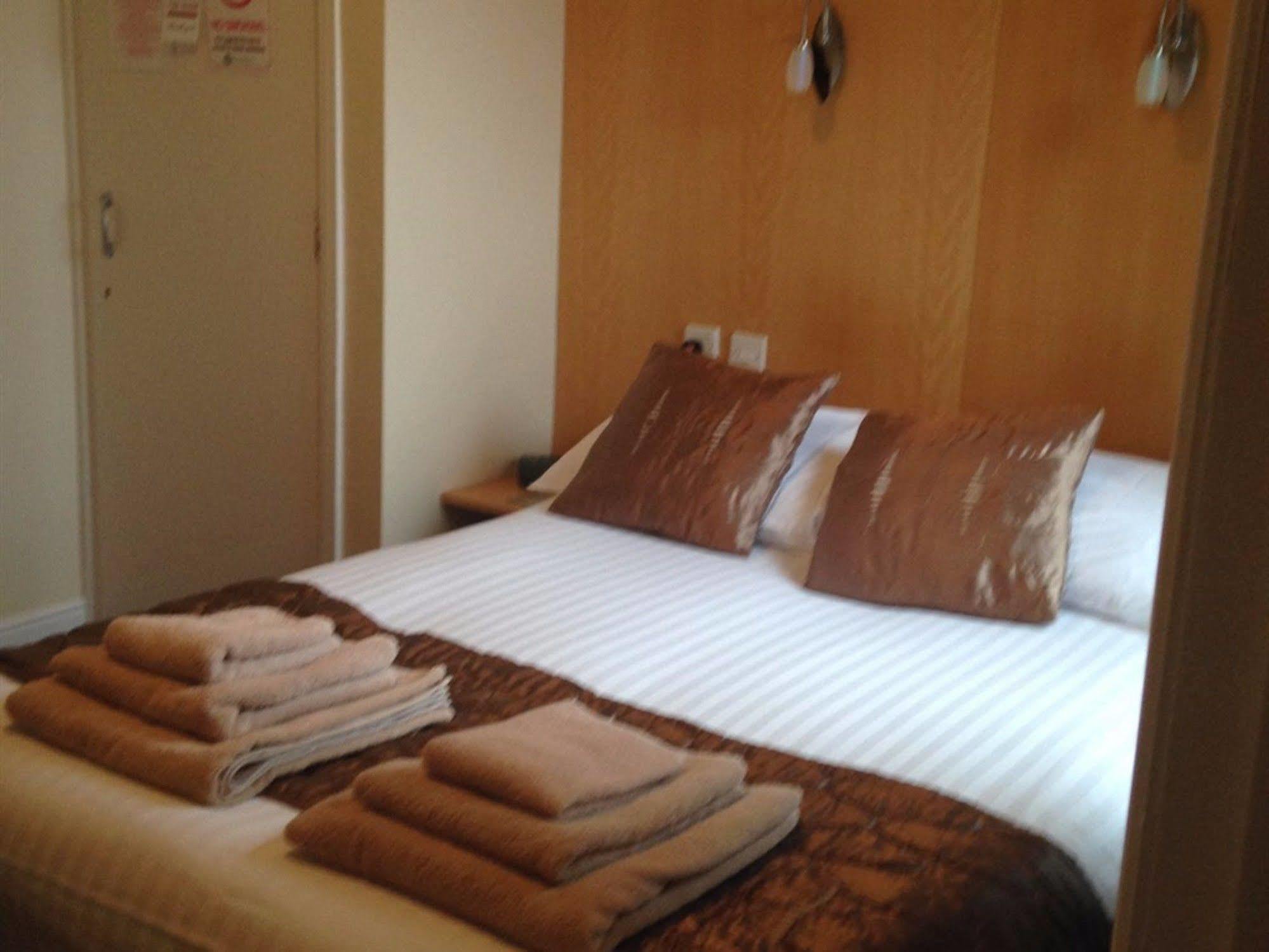 Spindrift Guest House - Adults Only Great Yarmouth Bagian luar foto