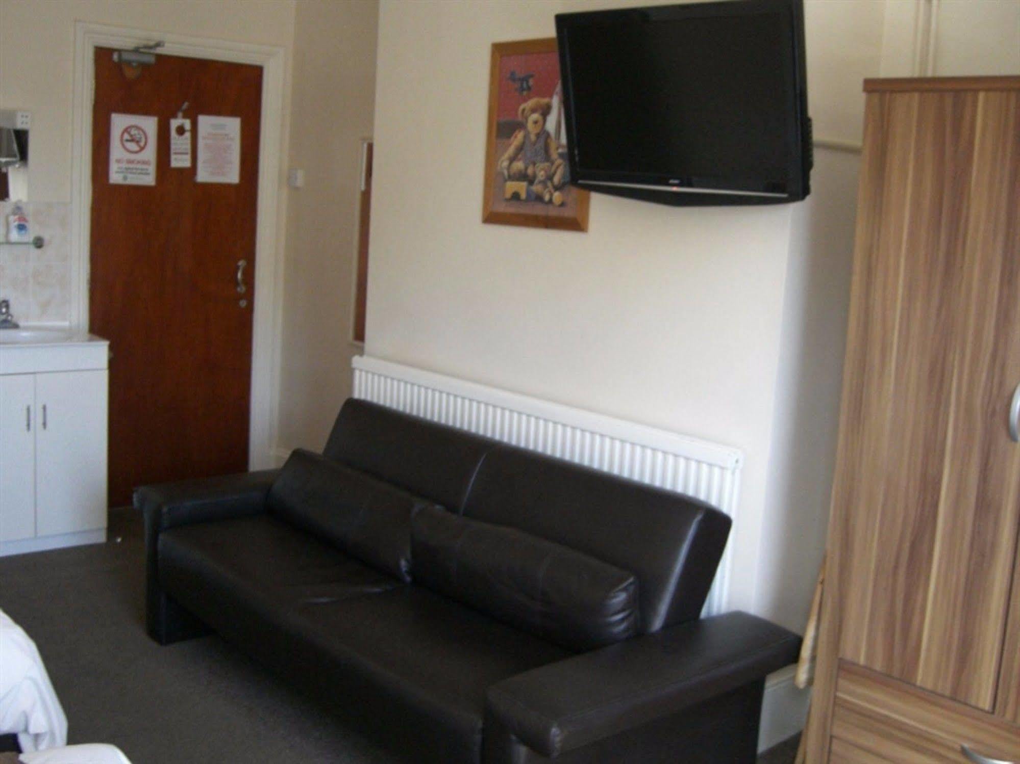 Spindrift Guest House - Adults Only Great Yarmouth Bagian luar foto